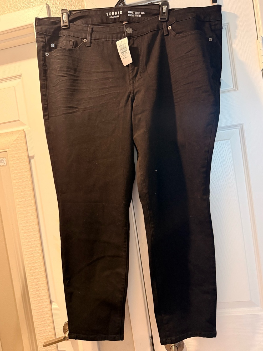 Torrid NWT 24 Extra Tall new!